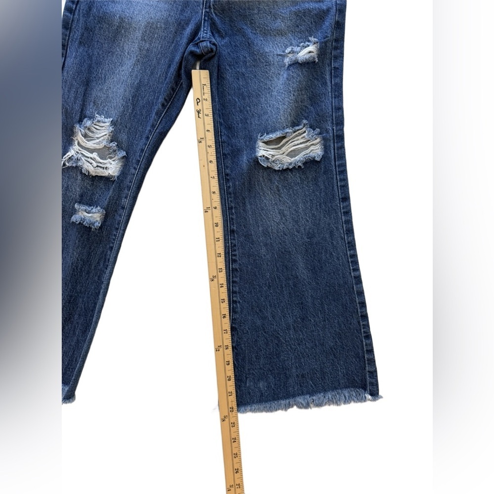 YMI high rise, distressed, cropped leg jeans. Size 5/27 - Picture 3 of 10